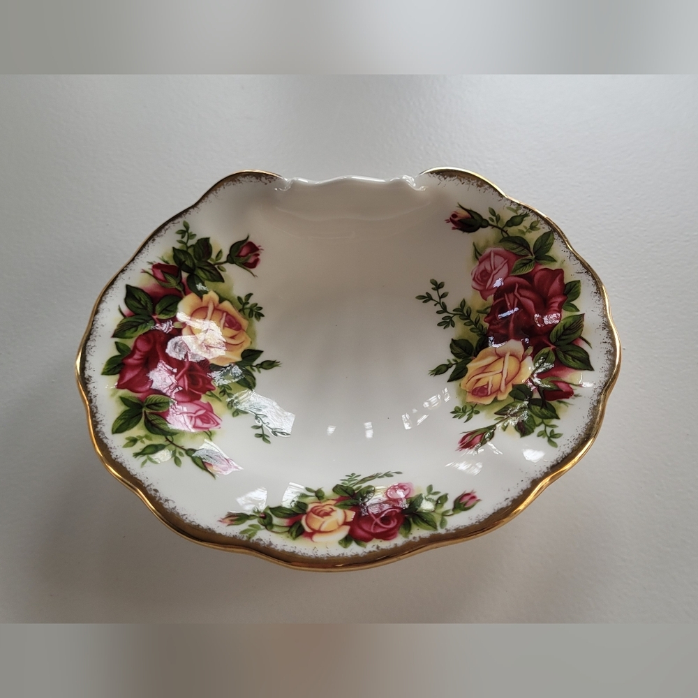 Royal Albert Old Country Roses Tray